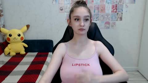 Daniella Martin online show from May 6, 12:36 am