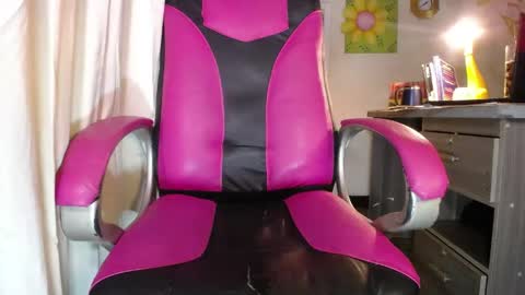 Angie online show from April 29, 5:40 pm