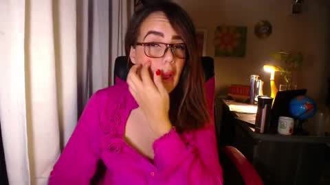 Angie online show from June 4, 5:06 pm