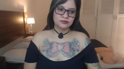 daniellerain online show from June 1, 9:00 am