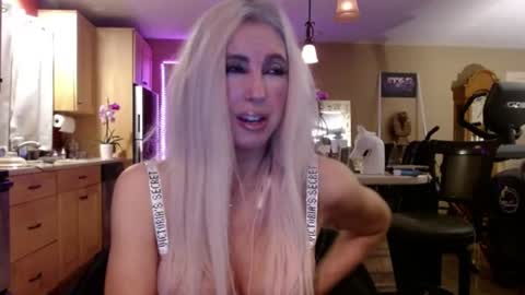 DanikaWhite69 online show from July 7, 1:14 pm