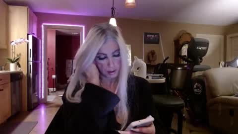 DanikaWhite69 online show from November 19, 11:21 am