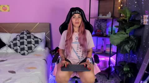 Snapshot of danna__castle chatting on January 30, 5:52 am Dannacastle online show from January 30, 5:52 am