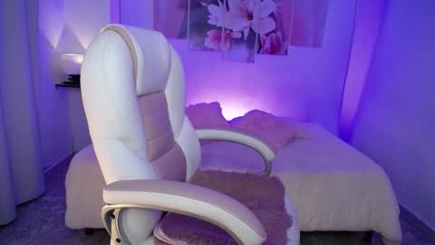 Danna online show from November 12, 11:47 pm