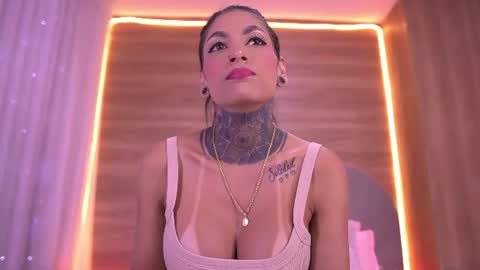 Danna Berlin  online show from June 8, 7:14 pm