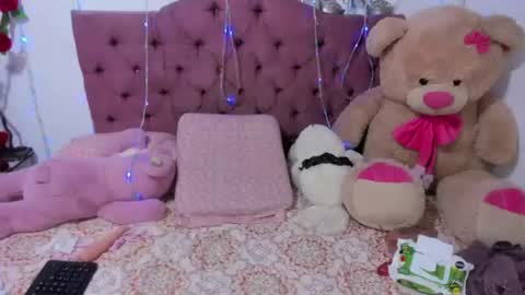 Danna Sofia jeins online show from July 6, 5:26 pm
