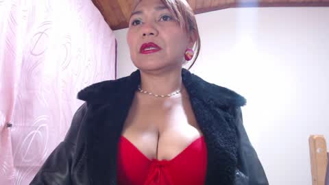 dannamomcerratt online show from April 11, 1:44 am