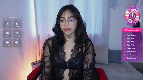    online show from November 6, 8:04 pm