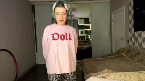 Luna Airi online show from March 10, 7:18 pm