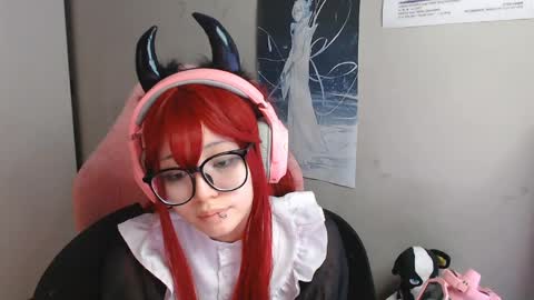 danyelleeyermann online show from May 7, 1:26 pm