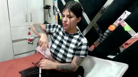 daphne877046 online show from May 1, 3:54 am