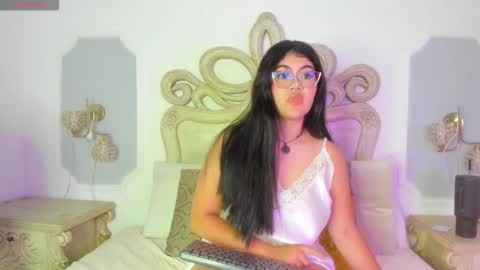 daphne_aris online show from March 14, 4:02 am