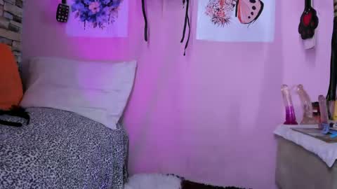 Snapshot of daphneandrade chatting on February 28, 11:12 pm daphneandrade online show from February 28, 11:12 pm