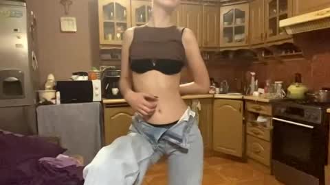 Monika online show from May 4, 9:18 pm