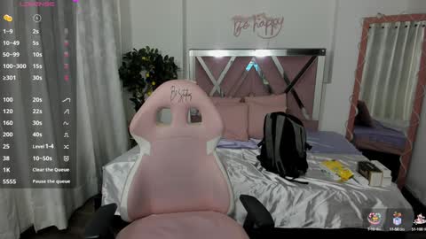 Snapshot of daphnne_tay chatting on January 20, 3:15 am dhapnne online show from January 20, 3:15 am