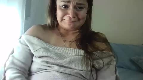 dapnne online show from March 12, 7:05 pm