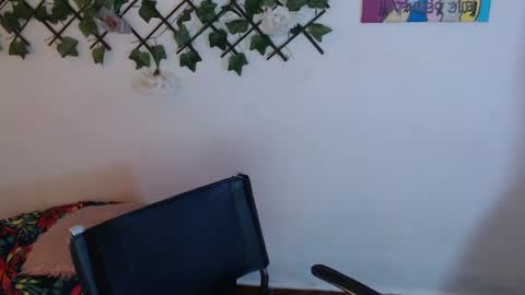 dark_flama online show from July 11, 1:27 am
