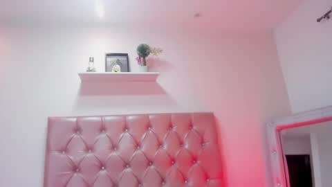 dark_luna1 online show from March 13, 12:02 am