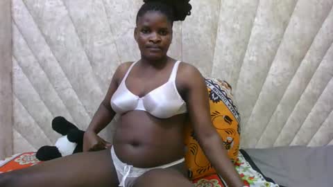 Snapshot of darknipples2 chatting on October 15, 7:38 pm SHANICE online show from October 15, 7:38 pm