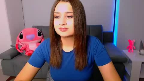 Amelie online show from June 7, 4:03 pm