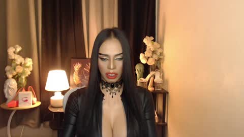 Snapshot of darksoul_mistress chatting on January 25, 9:36 am HAPPY BIRTHDAY MISTRESS MADRIANA online show from January 25, 9:36 am