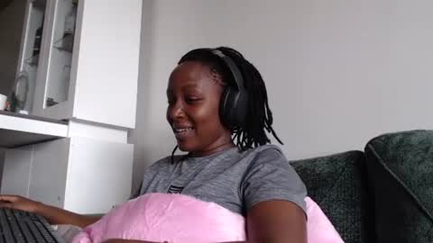 darktanqueen online show from June 29, 6:20 am