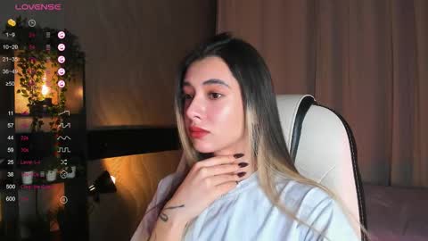 Belle online show from December 3, 3:42 am