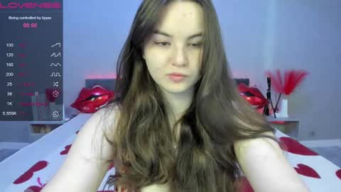 darlenedolce online show from February 16, 9:15 am