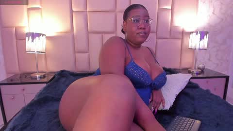 Snapshot of darnellqueen chatting on December 13, 5:38 am Darnell Queen online show from December 13, 5:38 am