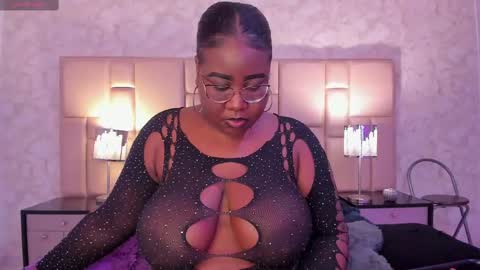 Snapshot of darnellqueen chatting on February 17, 4:53 am Darnell Queen online show from February 17, 4:53 am
