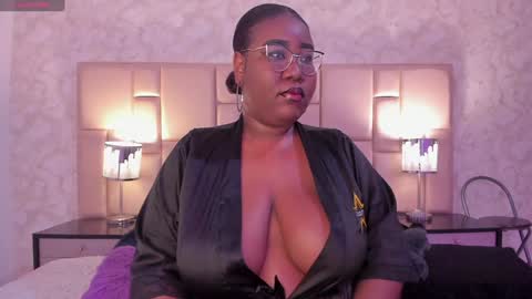 Snapshot of darnellqueen chatting on January 28, 3:47 am Darnell Queen online show from January 28, 3:47 am