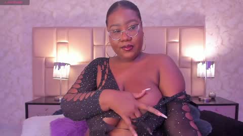 Snapshot of darnellqueen chatting on December 6, 4:58 am Darnell Queen online show from December 6, 4:58 am