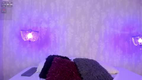 DAYRA ANGELS online show from July 2, 5:30 pm