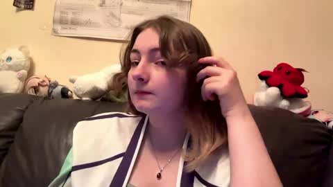 Mia online show from June 4, 4:22 pm