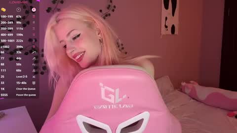 Maggie online show from May 31, 6:09 pm