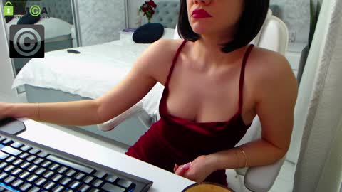 Elly online show from January 14, 10:17 am