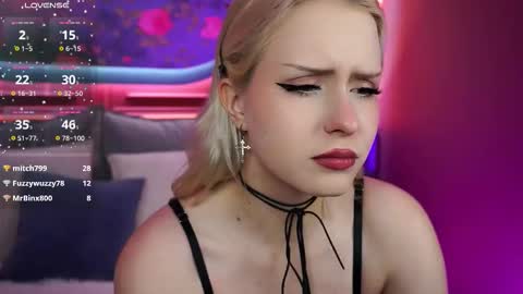 Dolly online show from September 25, 2:05 pm