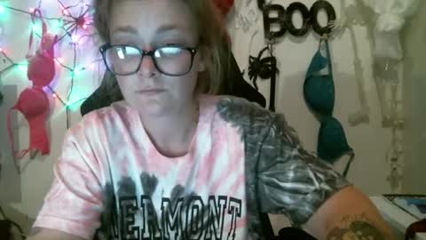 Snapshot of debbieafterhours69 chatting on October 12, 9:39 pm DEBBIE online show from October 12, 9:39 pm