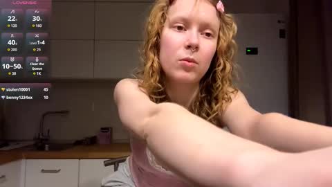 Hello My name is Sarah im new model here and little but shy. online show from March 6, 5:19 pm