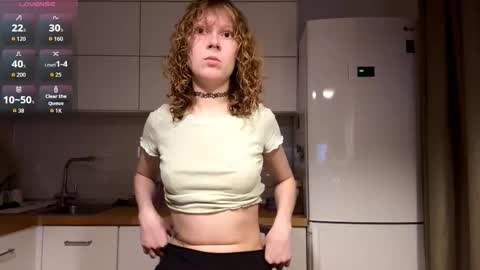 Hello My name is Sarah im new model here and little but shy. online show from March 19, 4:33 pm