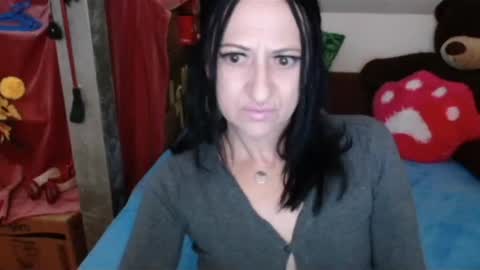 DebraMilf online show from January 19, 7:26 pm