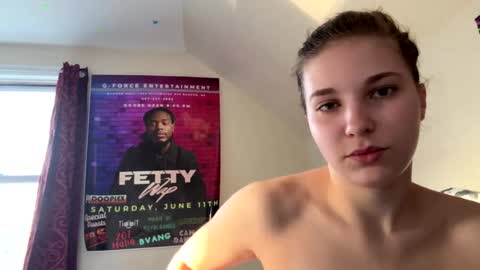 deepthroatqueen33 online show from March 29, 11:42 am