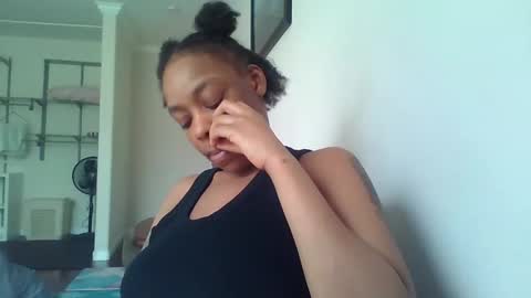 Snapshot of delightfuldark chatting on February 3, 5:46 pm delightfuldark online show from February 3, 5:46 pm