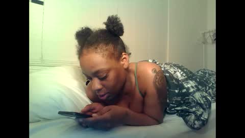 Snapshot of delightfuldark chatting on February 21, 3:34 am delightfuldark online show from February 21, 3:34 am
