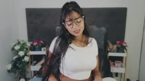 Delilah Blaze online show from August 4, 5:41 pm