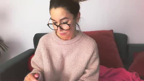 Snapshot of delilah_sweet chatting on October 15, 6:21 pm delilah_sweet online show from October 15, 6:21 pm