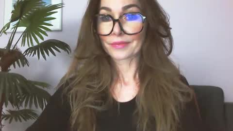 delilah_sweet online show from May 12, 3:19 pm