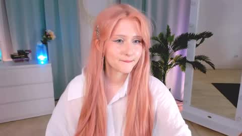 Delilah or Laila online show from June 5, 9:21 pm