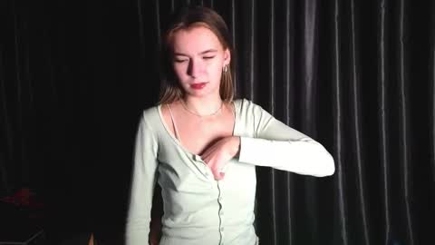 Rochel online show from November 23, 6:31 pm