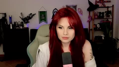 dellacrush_ online show from February 7, 6:56 pm